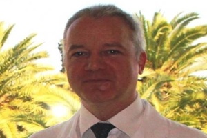 Cirujanos vasculares - Dr. Carlos Esteban Gracia