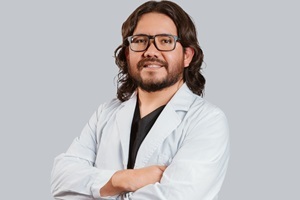 Tricólogos - Dr. Alonso Benavente