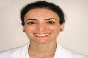 Médicos de trasplante capilar - Dra. Bettina Tiravanti Campos