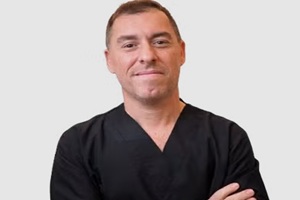 Dr. Vincenzo Mónaco