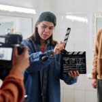 Escuelas de cine - Estudiantes realizando cursos de cine en una de las mejores escuelas de cinematografía de Barcelona
