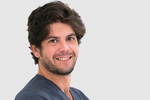 Dr. José Espona Roig