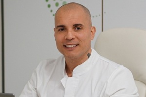Ldo. Gastón Santacecilia
