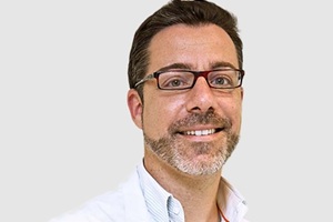 Dr. Santiago Solsona Espin